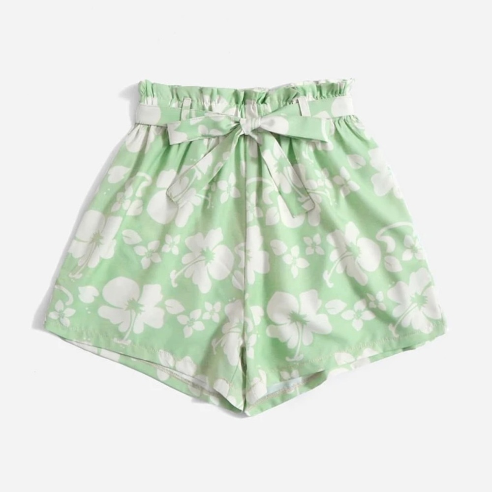 3/$15 NWT Green floral shorts medium